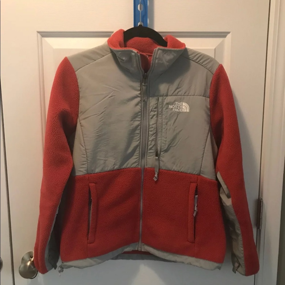 North face women’s Denali jacket small